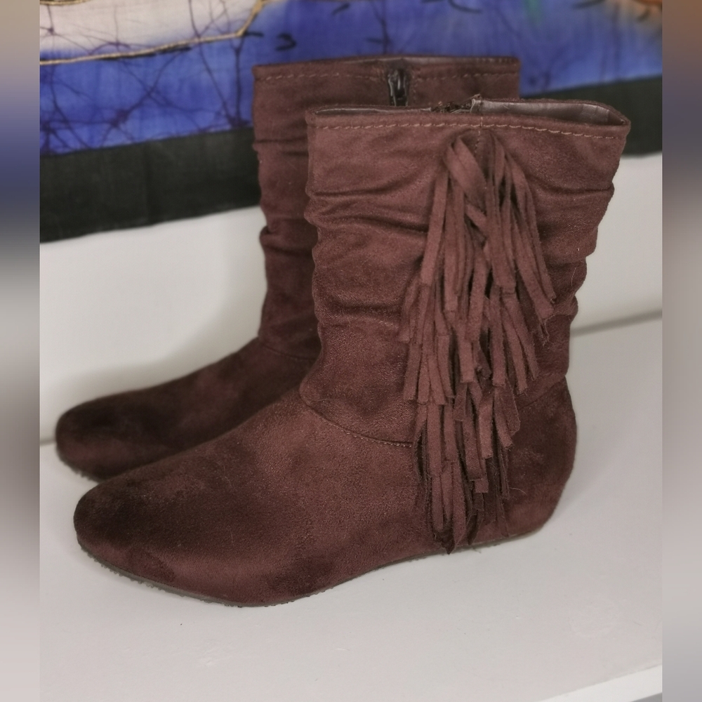 Diva Lounge Faux-Suede Western Fringed Booties -Sz 6